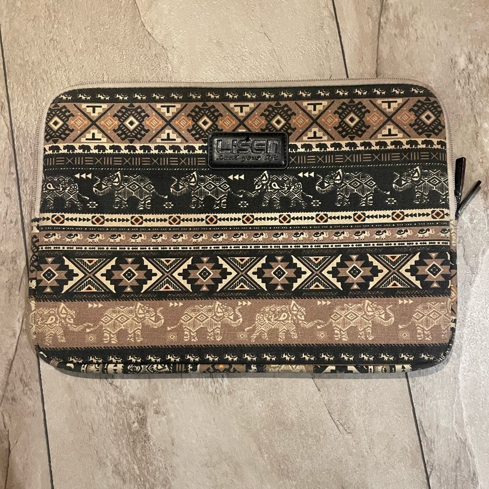 13” Elephant Pattern Laptop Case